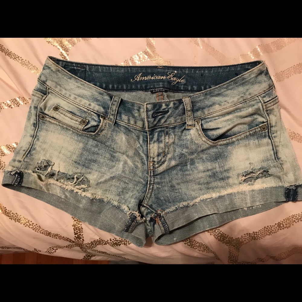 Light wash shorts